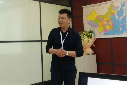 16歲帶60元闖蕩江蘇，奮斗25年成功轉(zhuǎn)型牽手世騰